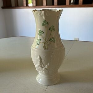 Beleek Glendalough Vase